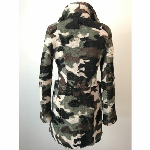 Winter coat - Picture 3 of 5